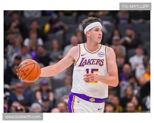 霍勒迪抛投打铁 格兰特迅速跟进完成精彩补扣得手